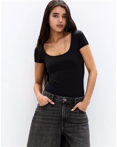 Боди из полиамида с круглым вырезом и короткими рукавами черного цвета Pull & bear