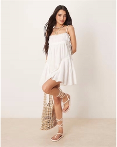 Платье мини-бэбидолл с оборками по низу белого цвета Asos design