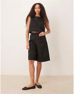 - Jac - шорты в азиатском стиле черного цвета Scalpers