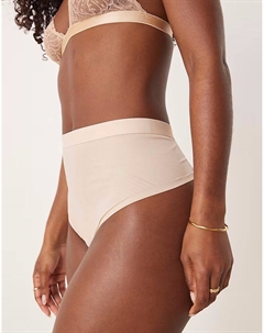 Shape Невидимые стринги цвета шампанского бежевого Spanx