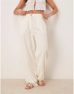 Брюки зауженного кроя со складками спереди из льна кремового цвета Asos design