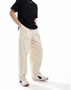 Прямые брюки цвета экрю с вытачками Pull & bear