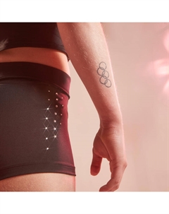 Брюки гимнастические короткие 900 для девочек черные со стразами, цвет schwarz Domyos