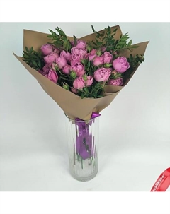 Букет из 7 кустовых пионовидных розовых роз, в пленке с зеленью Azalianow цветы. подарки. декор