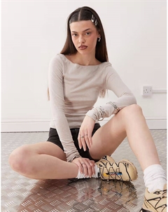 Длинный топ из льняной смеси бежевого цвета эксклюзивно для ASOS Weekday