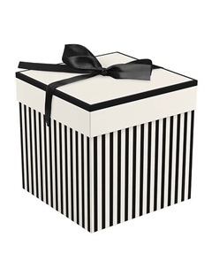 Коробка складная подарочная "Paris", с лентой Meshu