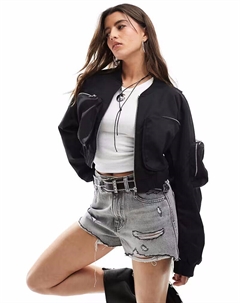 Укороченная куртка-бомбер с карманами черного цвета Only