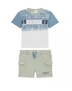 Комплект для мальчика: футболка с коротким рукавом и логотипом градиентом и шорты карго, белый Guess