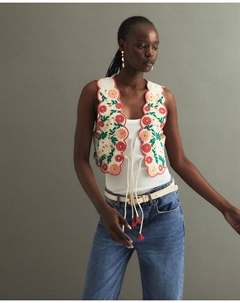 Жилет с вышивкой, бежевый Сфера