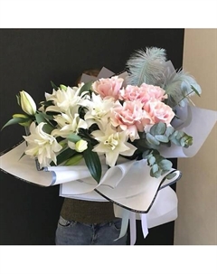 Букет с лилиями и французскими розами Dari цветы