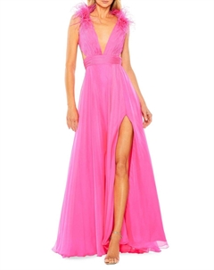 Платье с глубоким вырезом, отделанное перьями, цвет Hot Pink Mac duggal