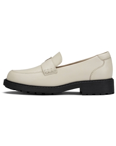 Лоферы женские белые Clarks