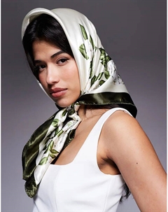 Атласный платок с оливковым и кремовым цветочным принтом Kaiia