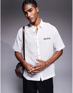 Рубашка с текстурированной отделкой и вышивкой на груди белого цвета Asos design