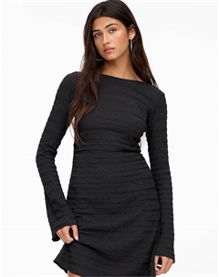 Платье-трапеция с длинными рукавами черного цвета Pull & bear
