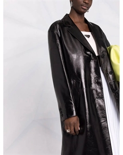 Кожаный плащ с тисненым логотипом, черный Prada