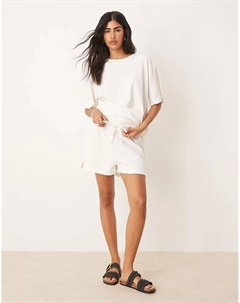 Короткий трикотажный джемпер кремового цвета Asos design