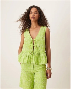 Топ с завязкой спереди, отделкой бисером и цветочной вышивкой в цвете лайма Asos design