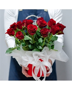 21 красная роза в шляпной коробке Цветник цветы и подарки