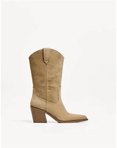 Ковбойские сапоги на каблуке бежевого цвета Bershka