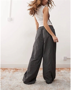 Свободные брюки Tahnee в черную клетку Weekday