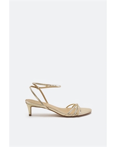 Босоножки на среднем каблуке золотого цвета 2mood