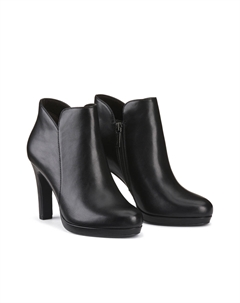Ботинки на каблуках черный Tamaris