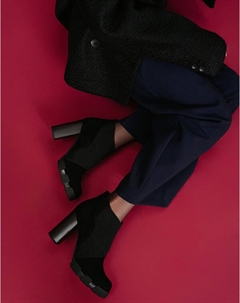 Черные женские ботильоны из велюра Mascotte