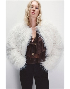 Шуба короткая с длинным ворсом Befree