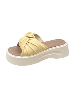 Резиновые противоскользящие антибактериальные износостойкие быстросохнущие шлепанцы женские - желтые, цвет Yellow Tonybear