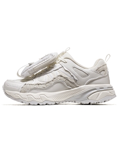 Амортизирующие противоскользящие и износостойкие низкие уличные туфли женские серебристо-серые бело-песчано-серые, цвет White/Sand Grain Gray Camel