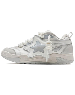 Износостойкие и легкие низкие скейтерские кроссовки мужские бело-серые, цвет White Gray Xtep