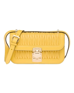 Матовый кожаный клатч через плечо Miu miu