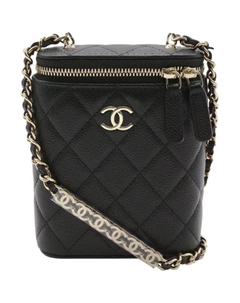 Кожаная косметичка на цепочке Chanel