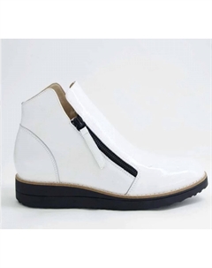 Женские лаковые ботинки Ohmy до щиколотки в белом цвете с черной подошвой Django & juliette