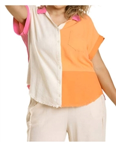 Цветной топ из шифона в бело-оранжевой гамме Umgee