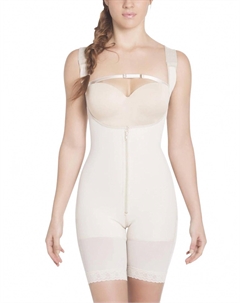 Боди с широкими бретелями длиной до середины бедра, утягивающее, бежевого цвета Siluets