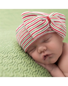 Рождественская шапочка для новорожденного с бантом в красно-бело-зеленой гамме Ilybean