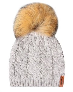 Шапка фактурной вязки с помпоном Kerry