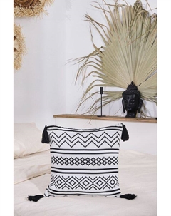 Подушка декоративная с вышивкой и кистями Nomads Moroshka