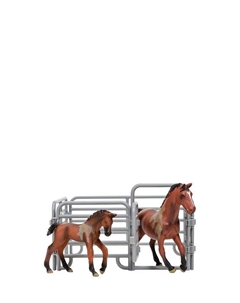 Набор фигурок животных Мир лошадей: Ганноверская лошадь и жеребенок Masai mara