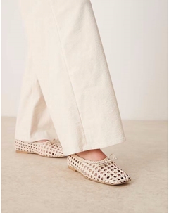 Балетки Lysandra из кожи с высокой союзкой из ткани кремового цвета от Asos design