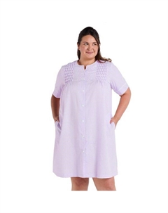 Короткий халат из сирсакера больших размеров на кнопках, цвет lilac white check Miss elaine essentials