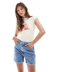 Джинсовые шорты в стиле «папа» с гобеленовой цветочной отделкой белого цвета Asos design