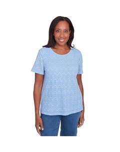 Женская футболка с фактурным узором "шеврон" и кружевной спинкой, цвет iris Alfred dunner