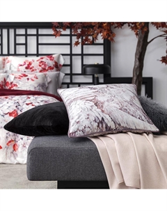 Подушка декоративная Мидария сиреневая 45х45 см Togas