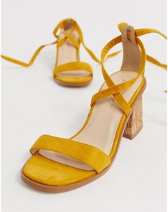 Желтые босоножки на пробковом каблуке с завязкой на щиколотке Vogue Public desire
