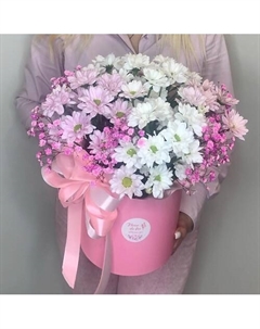 Букет из цветов в шляпной коробке (ромашки микс и розовая гипсофила) Fleur de fee цветочная фея