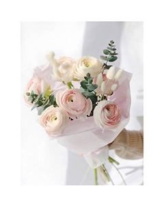 Букет живых цветов с ранункулюсами 7 шт и эвкалиптом Mamoka flower studio