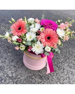 Цветы в шляпной коробке Flowertver